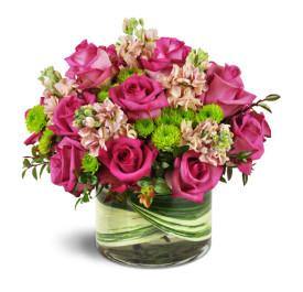 Elegant hot pink anniversary vase arrangement for romance